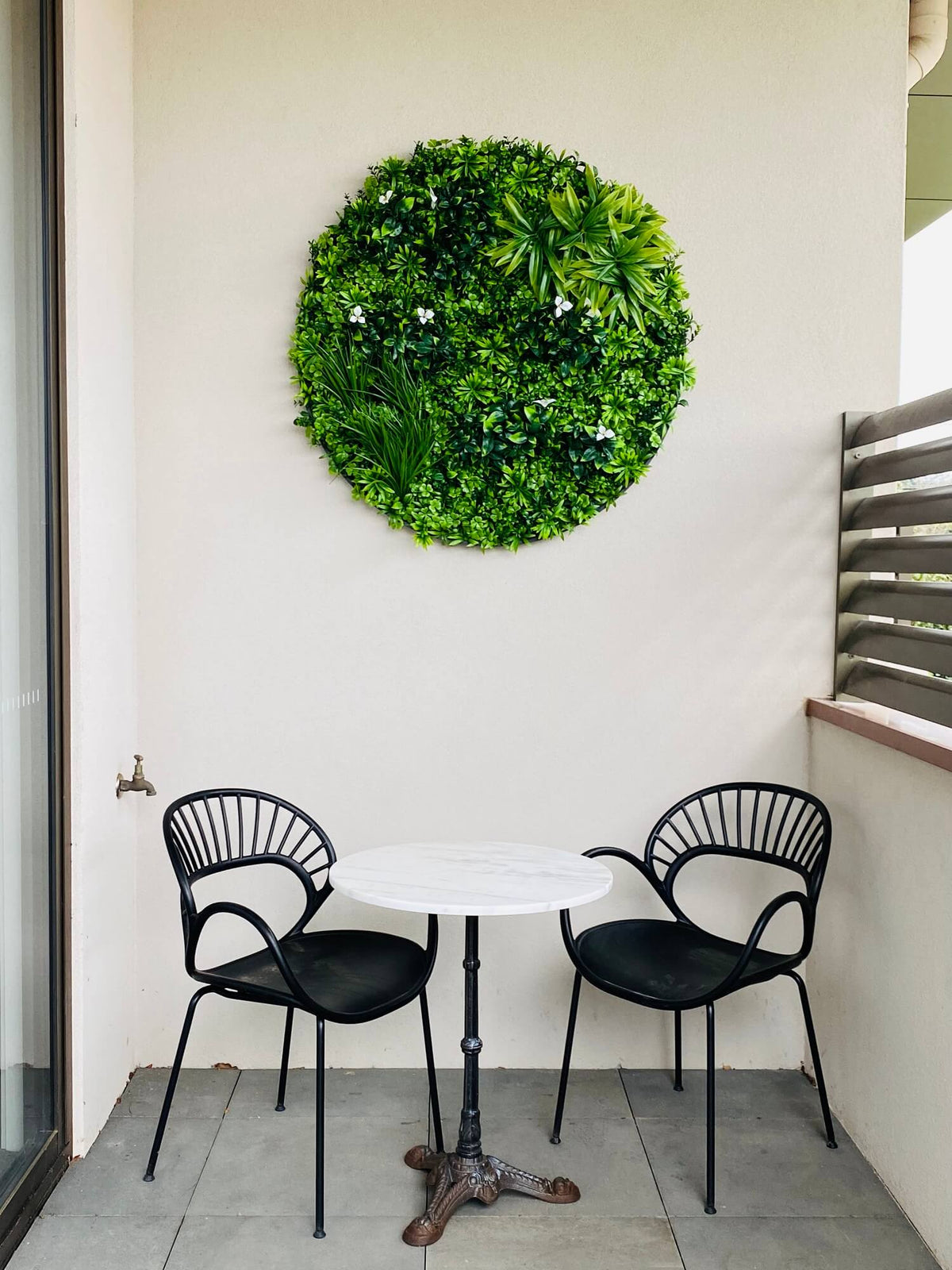 Flowering White Artificial Green Wall Disc UV Resistant 100cm (Black Frame) - Designer Vertical Gardens Artificial vertical garden wall disc